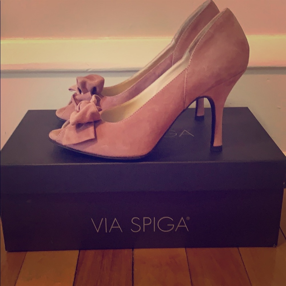 Via Spiga pink suede peep toe pump, size 6.5